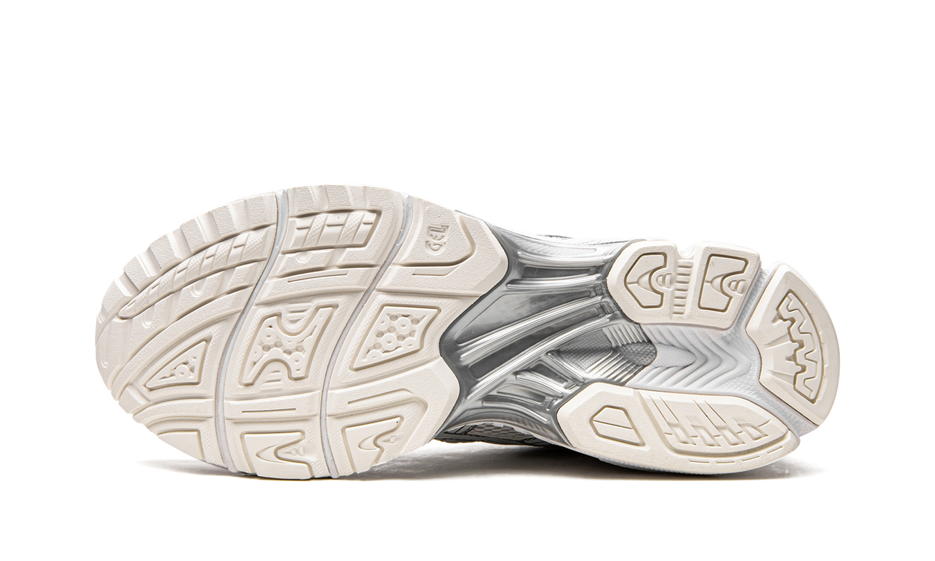 GEL-Kayano 14 „JJJJound – Silber/Weiß“