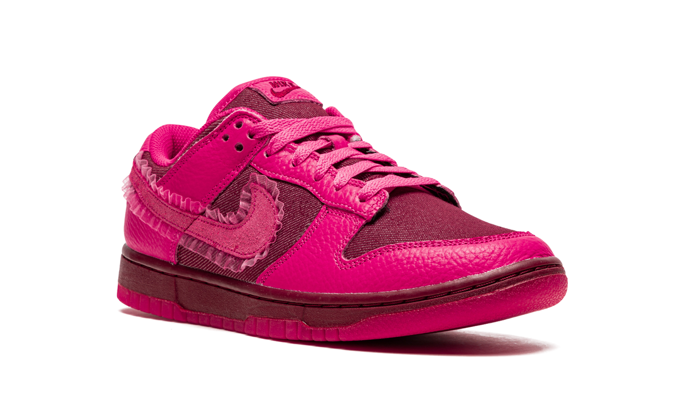 Nike Dunk Low WMNS "Valentine’s Day"