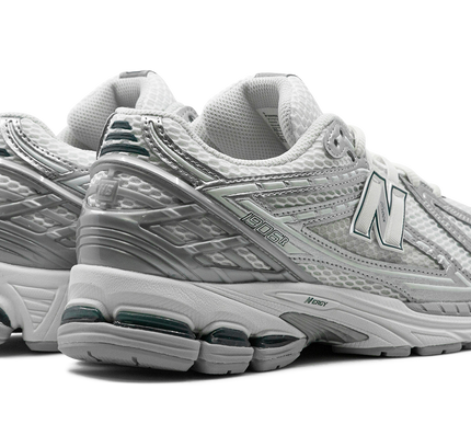 New Balance 1906R "SILVER METALLIC"