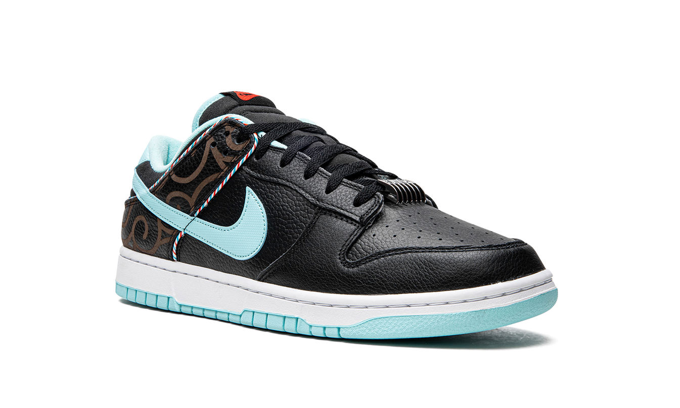 Nike Dunk Low "Barbershop"