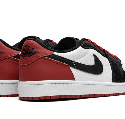 Air Jordan 1 Low OG "Black Toe 2023"