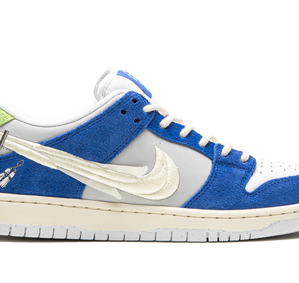 Nike Dunk SB Low "Fly Streetwear - Gardenia"
