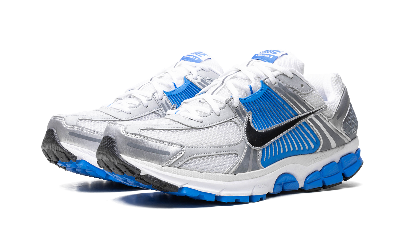 Zoom Vomero 5 „Metallic Silber/Foto Blau“