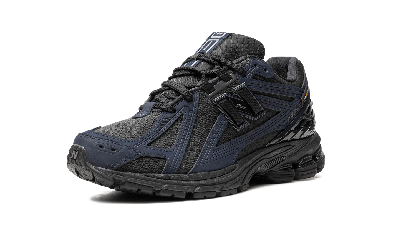 New Balance 1906R "Outerspace/Schwarz/Schwarz"