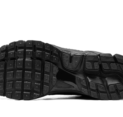 Zoom Vomero 5 "Triple Black"