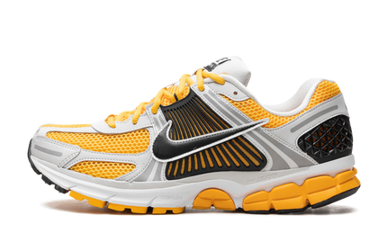 Zoom Vomero 5 „University Gold“