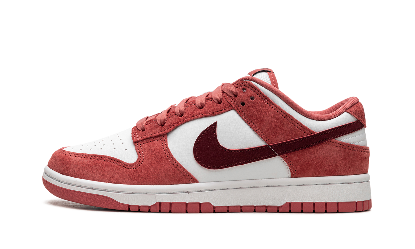Nike Dunk Low WMNS "Valentine's Day"