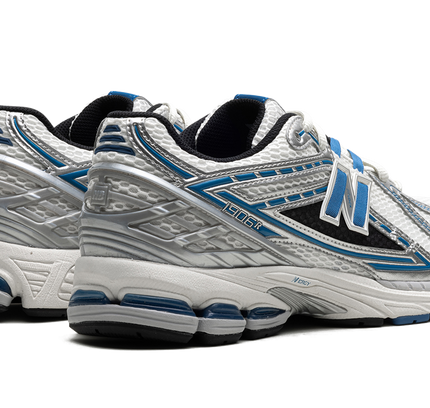 New Balance 1906R "SILVER METALLIC"