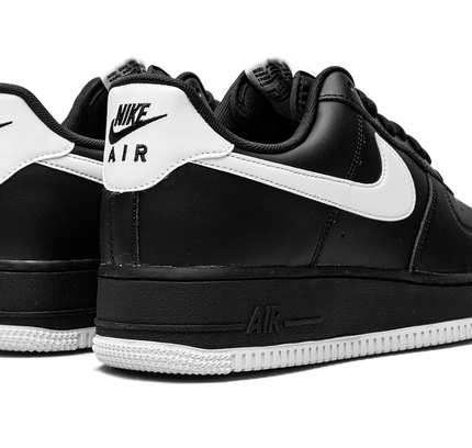 Nike Air Force 1 '07 "Black / White"