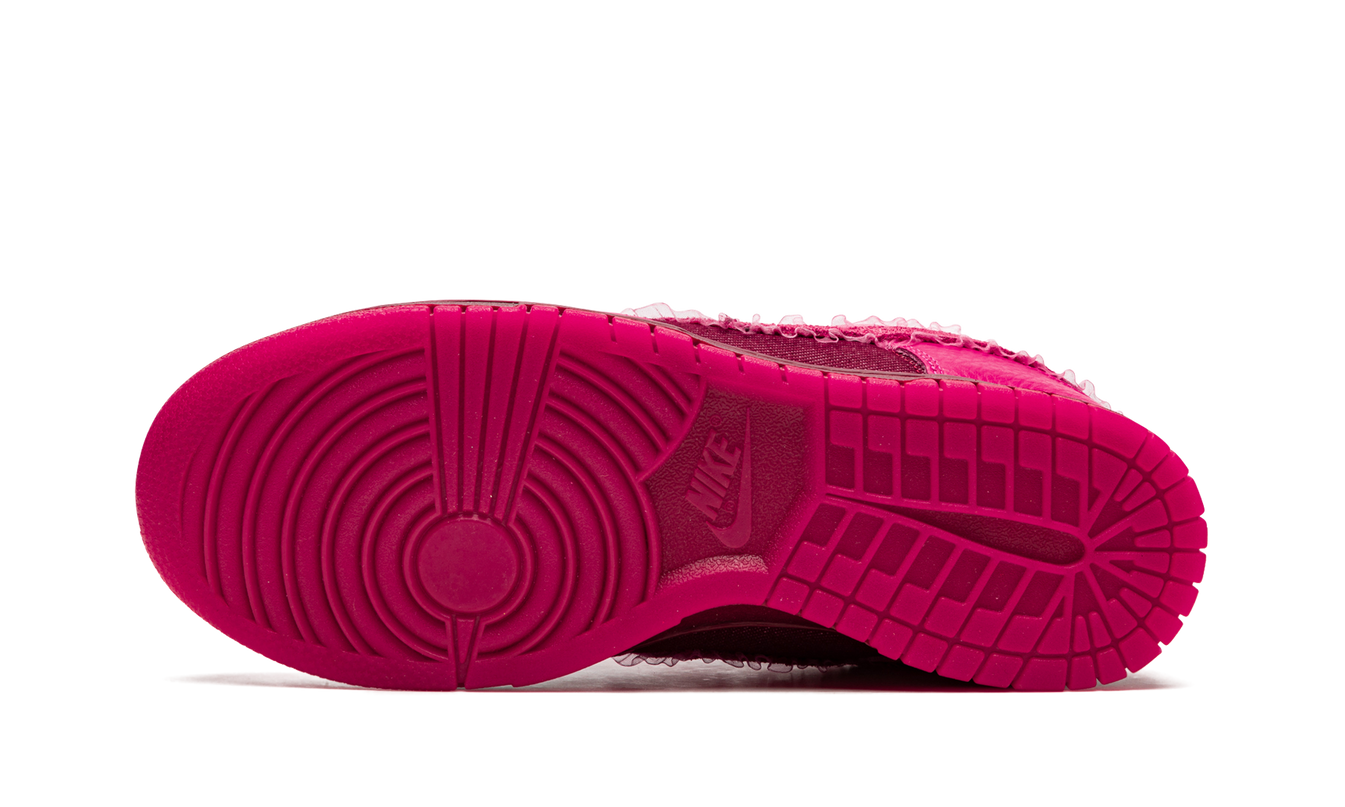 Nike Dunk Low WMNS "Valentine’s Day"