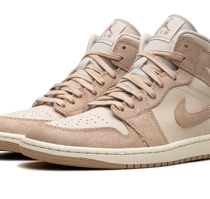 Air Jordan 1 MID SE WMNS "Legend Light Brown"