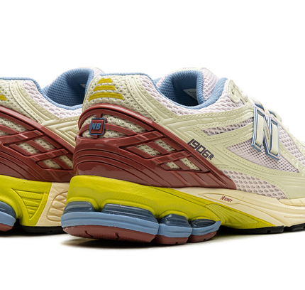 New Balance 1906R "Dawn Glow/Tamarind"