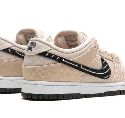 Nike Dunk SB Low "Albino & Preto - Jiu Jitsu"