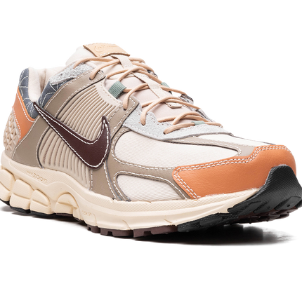 Nike Zoom Vomero 5 "Sanddrift / Muslin / Khaki / Earth"