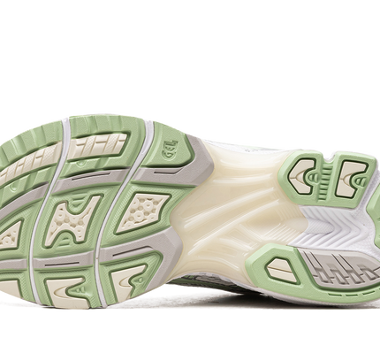 GEL KAYANO 14 WMNS „White Jade“