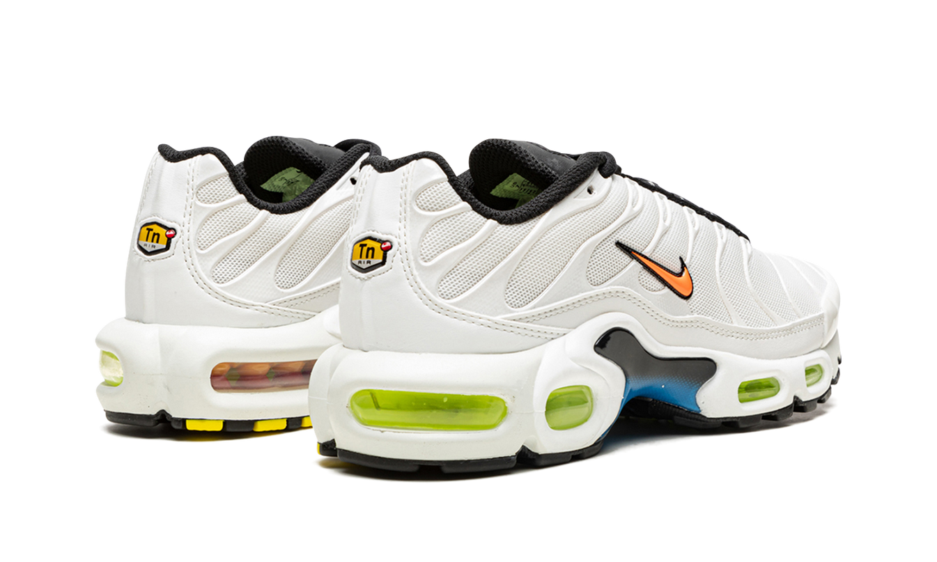 Nike Air Max Plus WMNS "Barely Rose/White Metallic Silver"