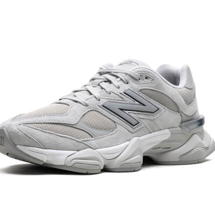 New Balance 9060 „Silber Metallic Grau“