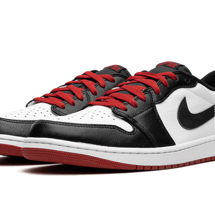 Air Jordan 1 Low OG "Black Toe 2023"