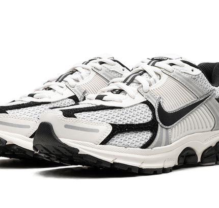 Zoom Vomero 5 „Photon Dust Black“ 