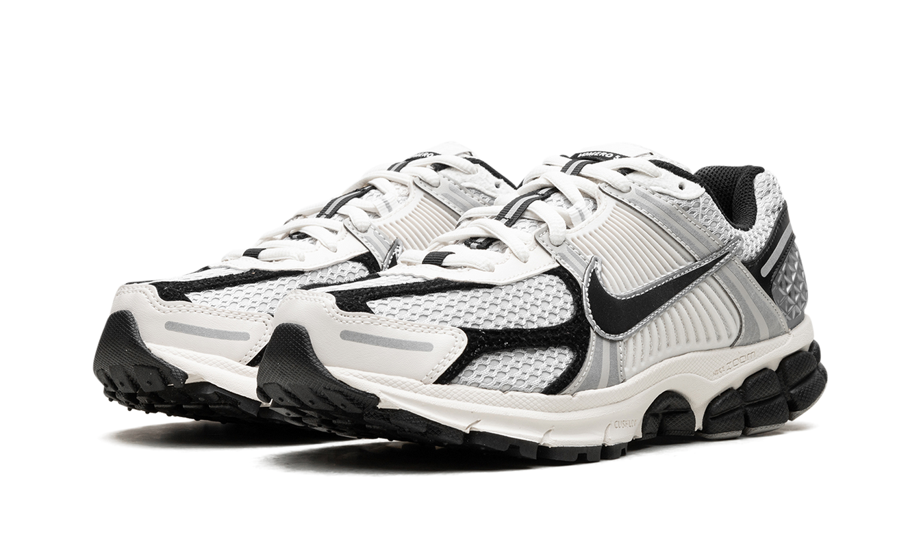 Zoom Vomero 5 „Photon Dust Black“ 