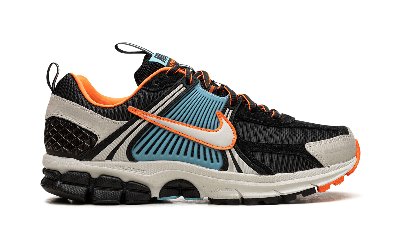 ZOOM VOMERO 5 WMNS "Schwarz/Blauer Blick"