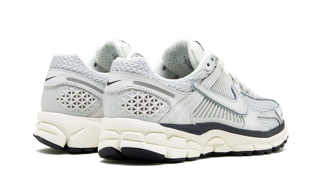 Nike Zoom Vomero 5 WMNS "Photon Dust"
