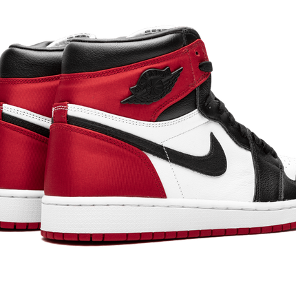 Air Jordan 1 HIGH OG WMNS "Satin Black Toe"
