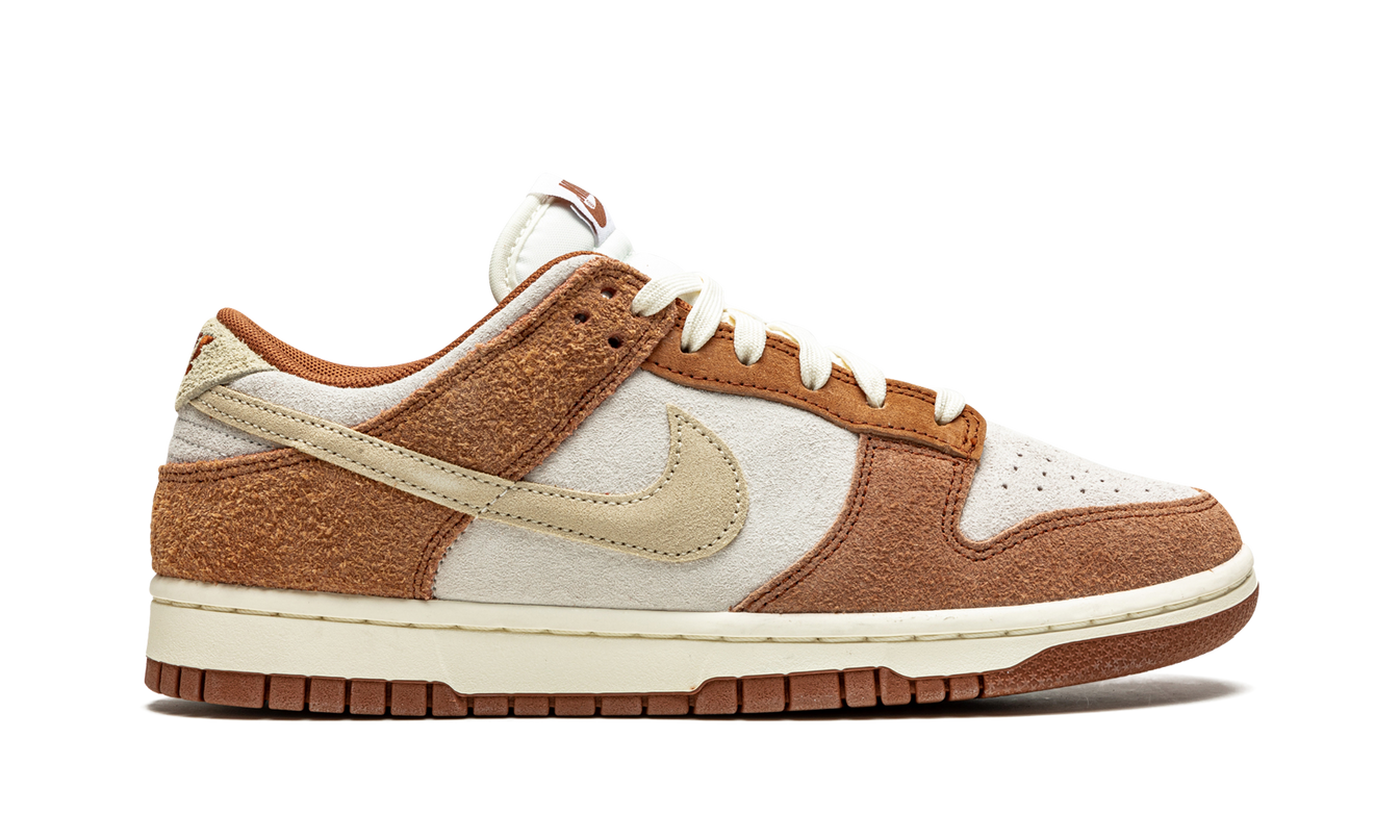Nike Dunk Low PRM "Medium Curry"