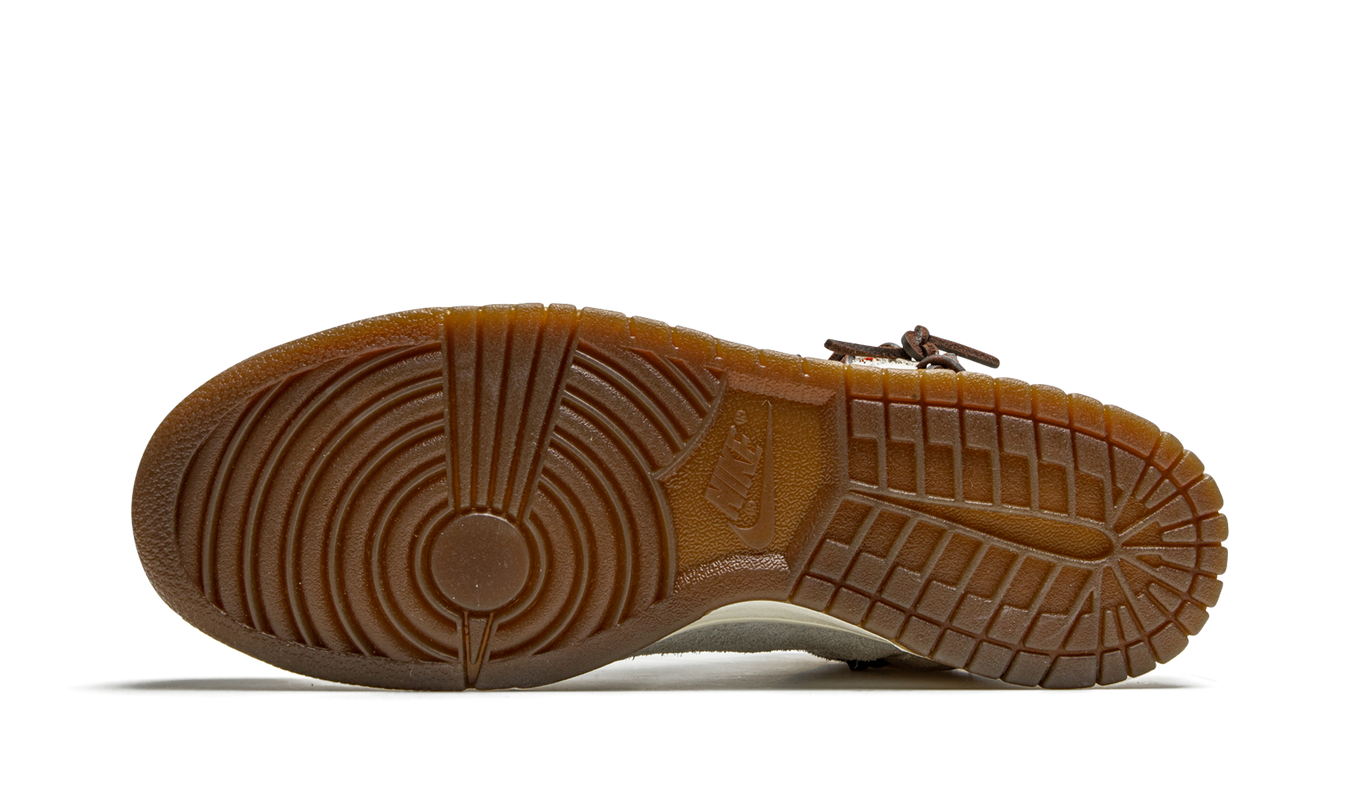 Nike Dunk High "Bodega - Friends & Family"