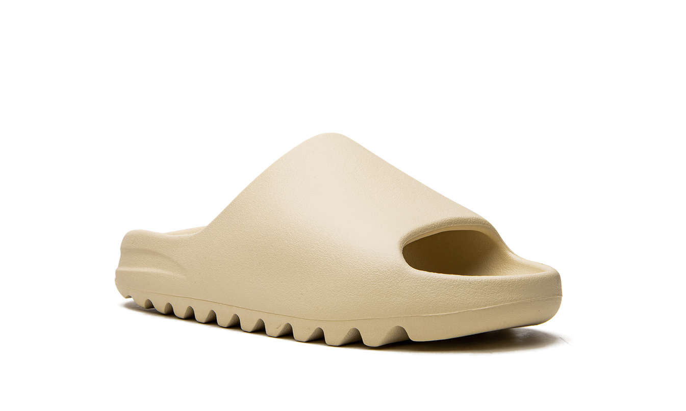 Yeezy Slide "Bone 2022"