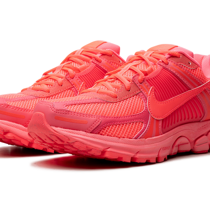 Nike Zoom Vomero 5 "Hot Punch"