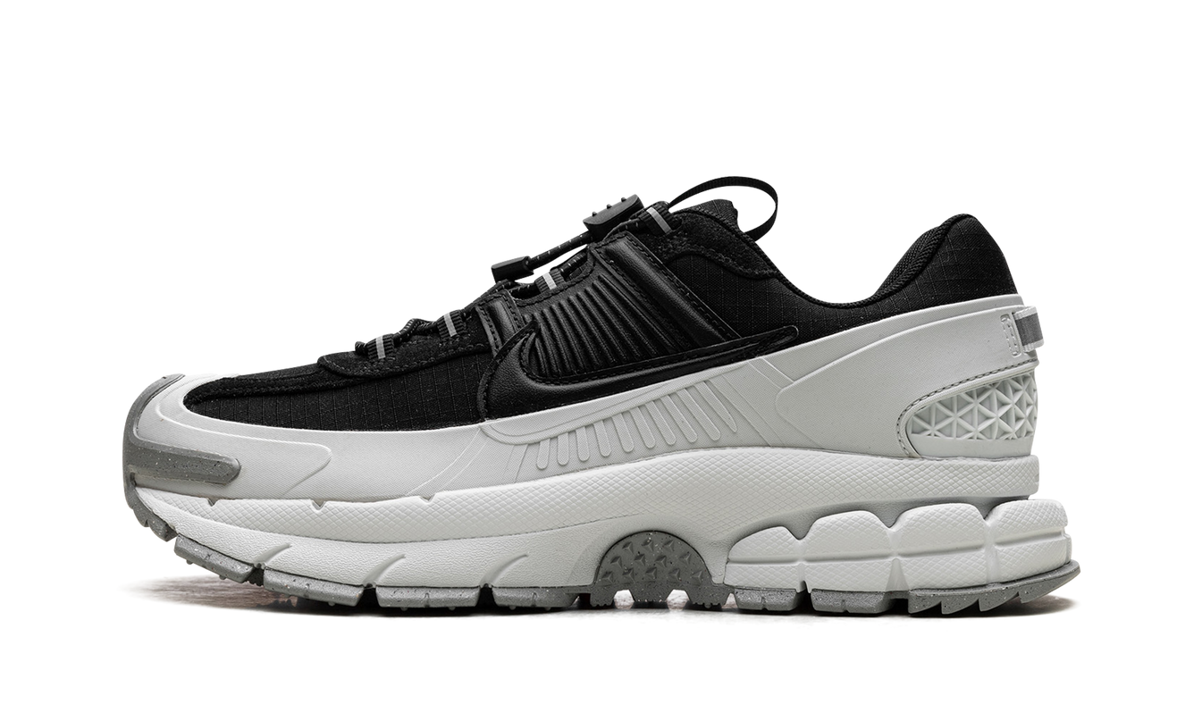 Zoom Vomero 5 Roam "Schwarz Hellsilber"