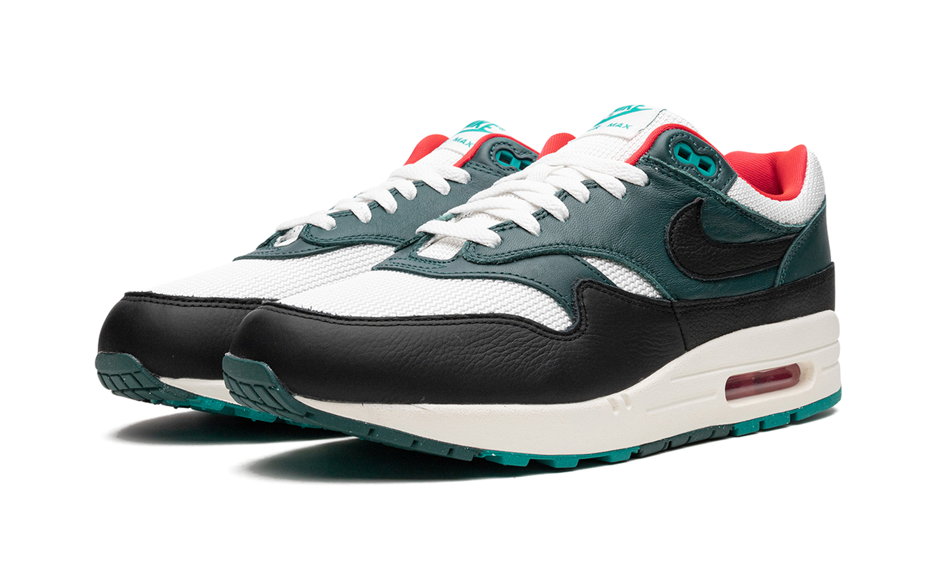 Air Max 1 „LeBron James x Liverpool“