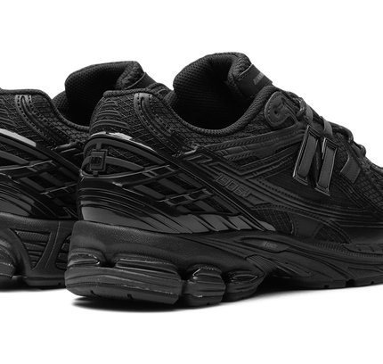 New Balance 1906 "Tripple Black"
