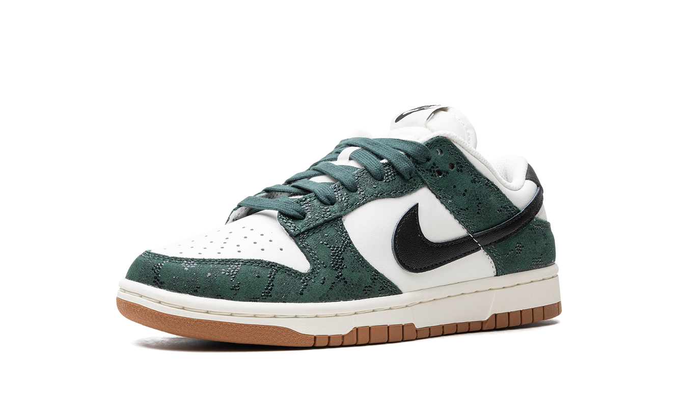Nike Dunk Low WMNS "Green Snake"