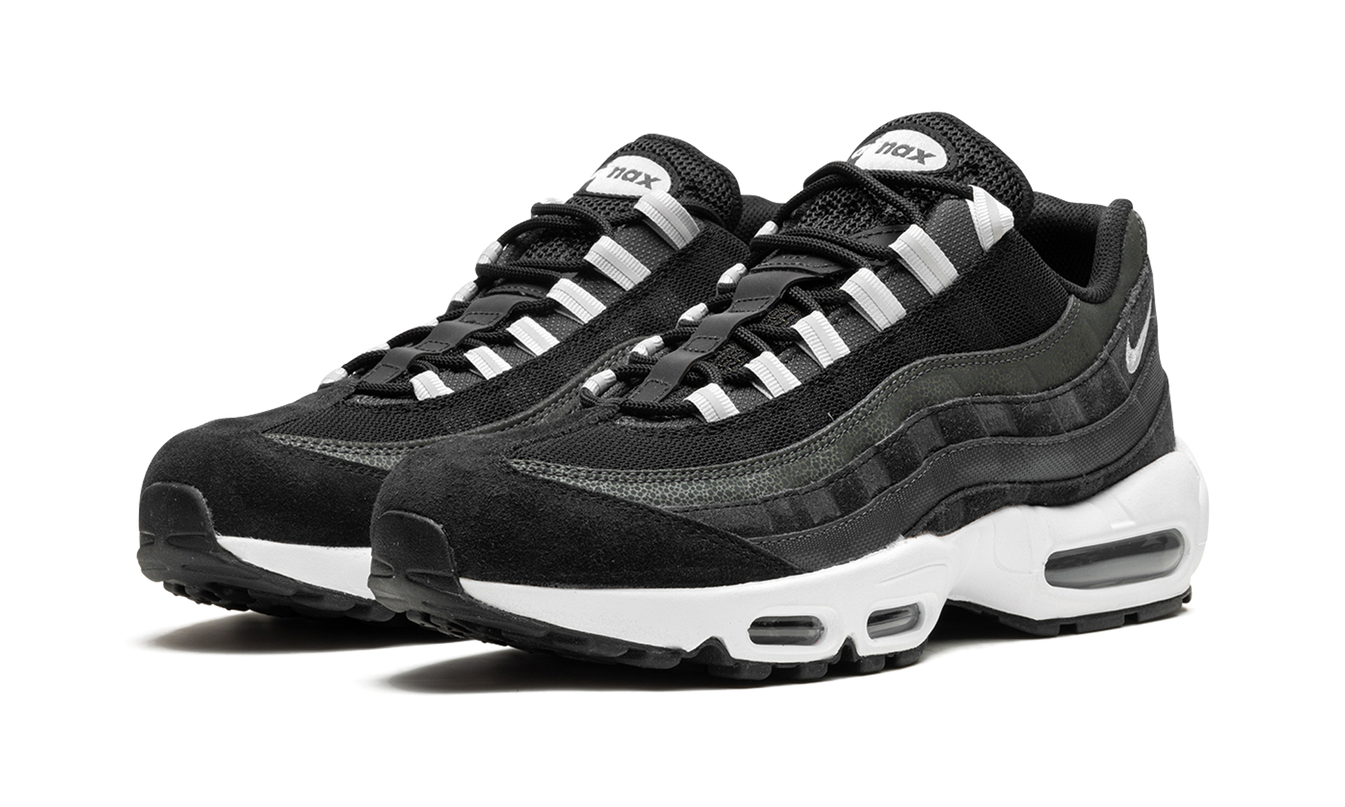 Nike Air Max 95 "Black / Pure Platinum"