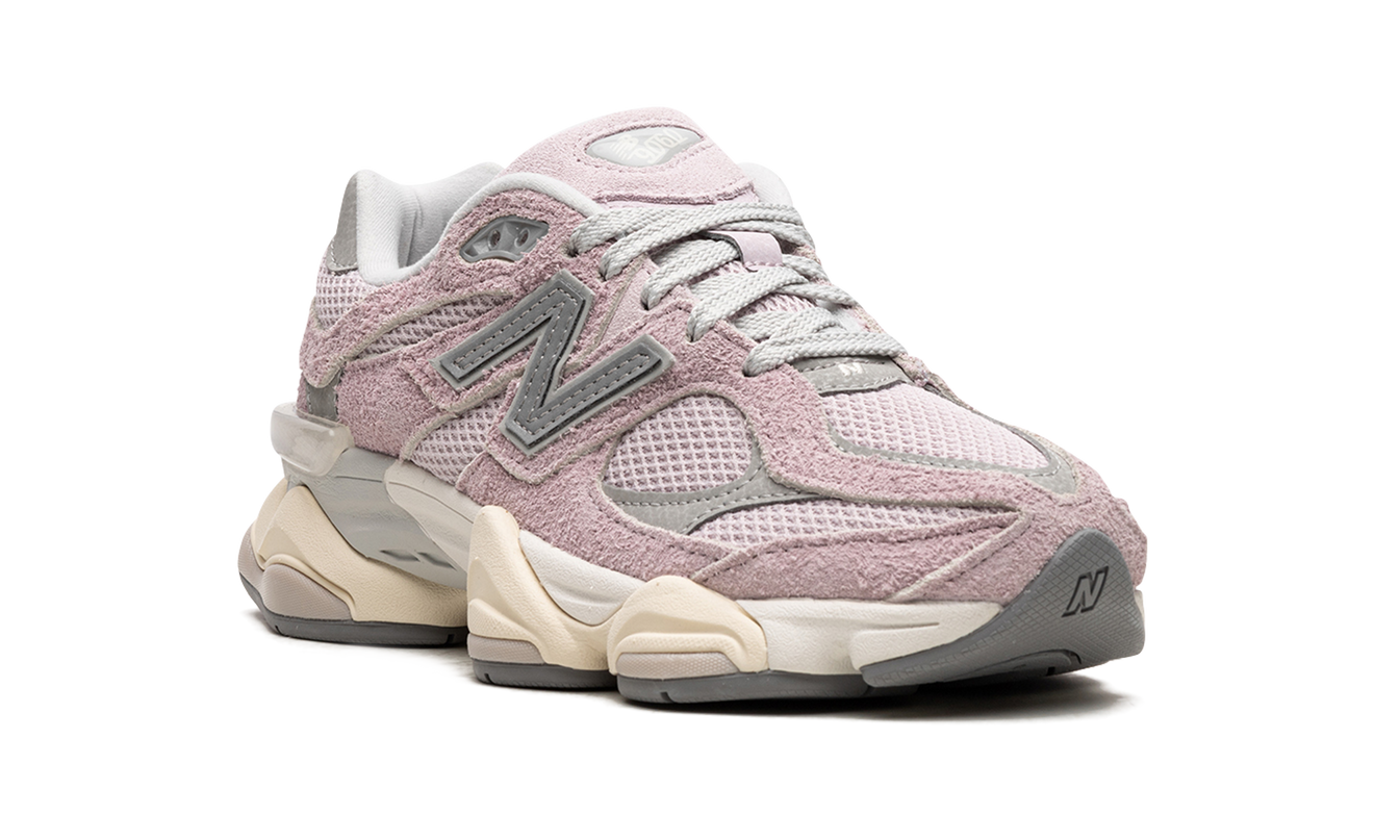 New Balance 9060 "December Sky"