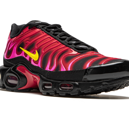 Nike Air Max Plus TN "Supreme - Black / Red"