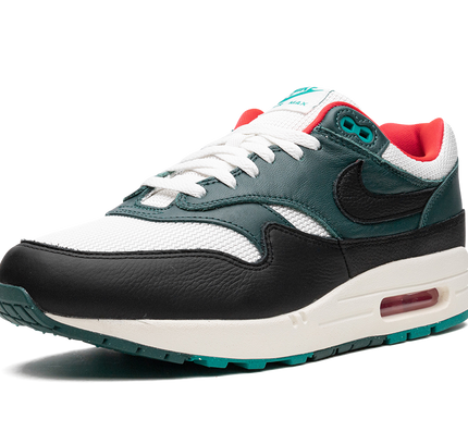 Air Max 1 „LeBron James x Liverpool“