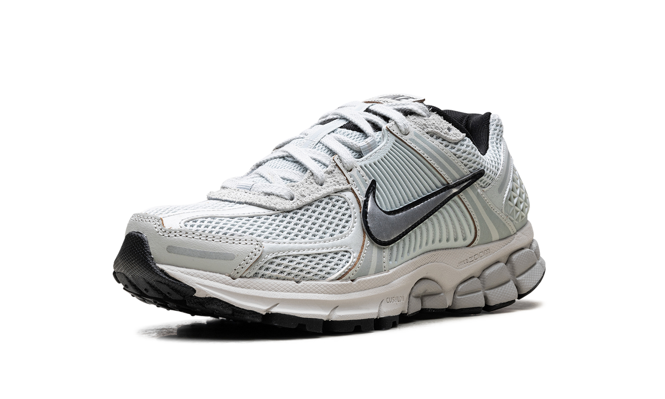 Nike Zoom Vomero 5 WMNS "Light Silver Chrome"
