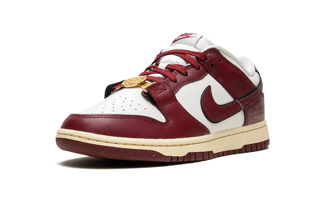 Nike Dunk Low WMNS "Just Do it - Team Red"