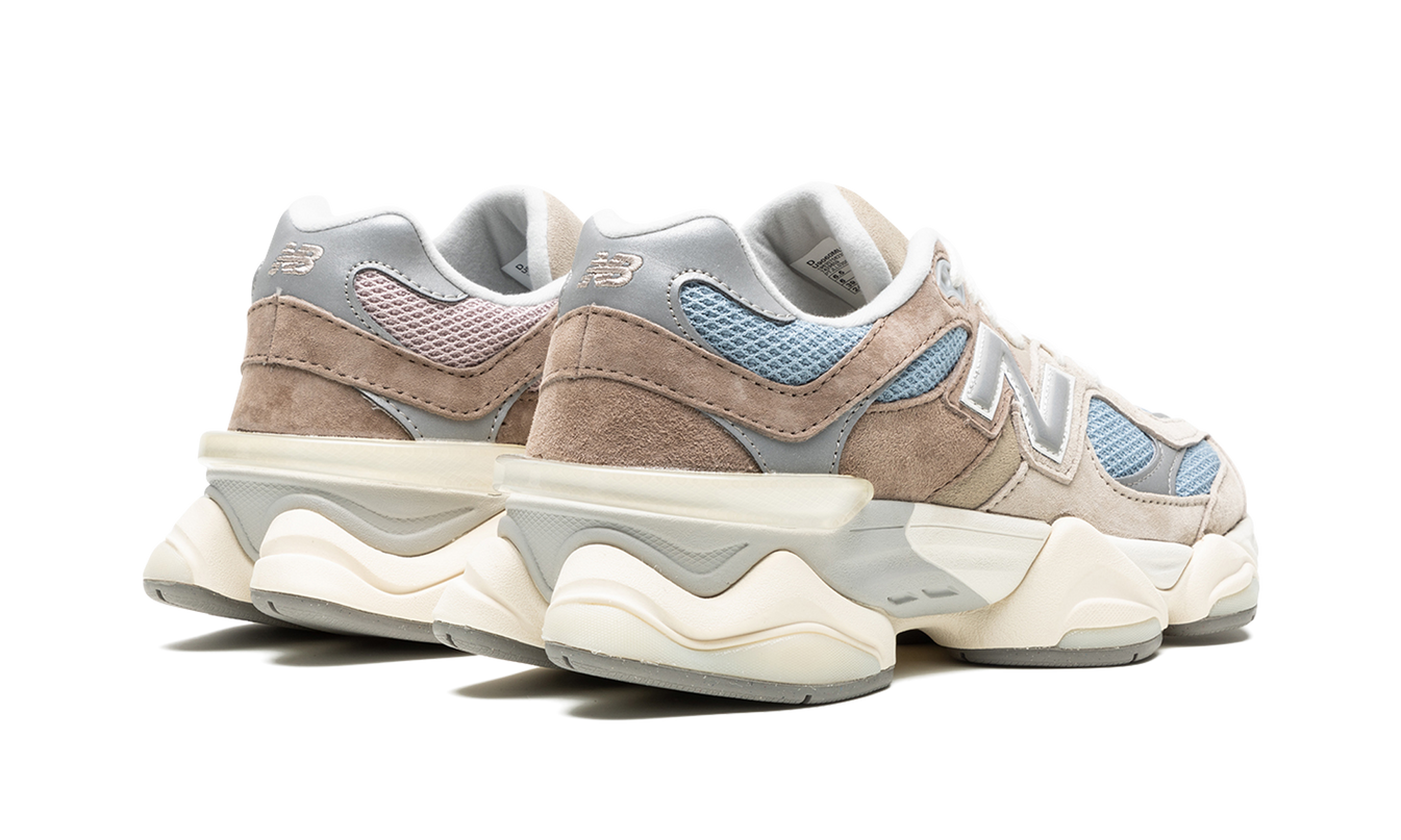 New Balance 9060 „Meersalz/Blau“