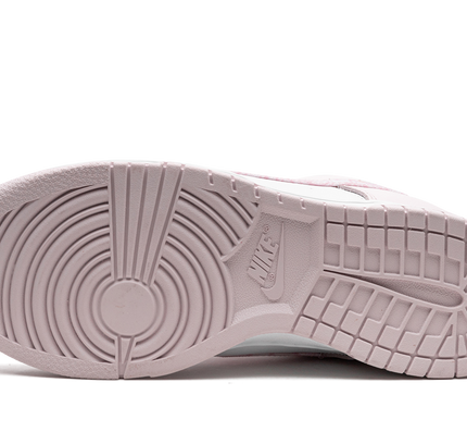 Nike Dunk Low WMNS "Pink Paisley"