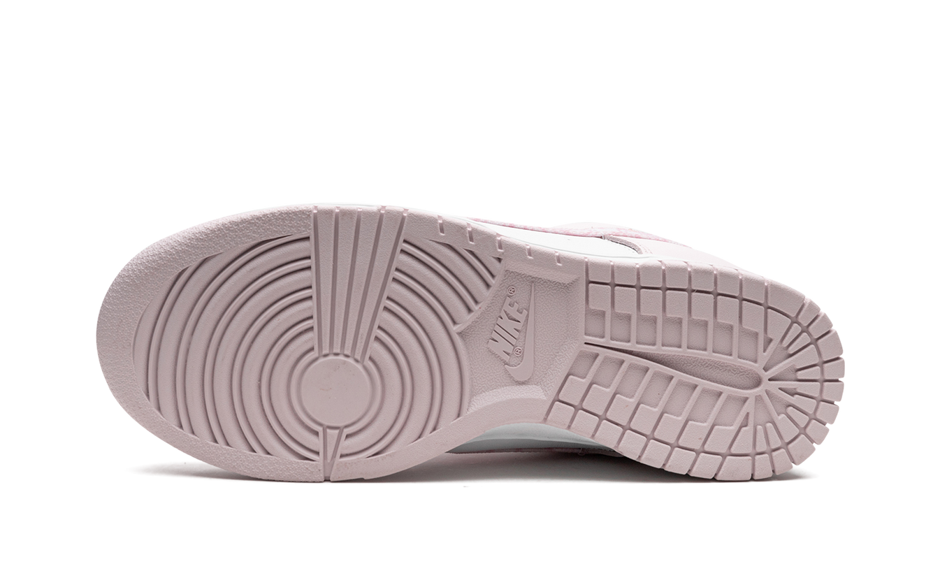 Nike Dunk Low WMNS "Pink Paisley"