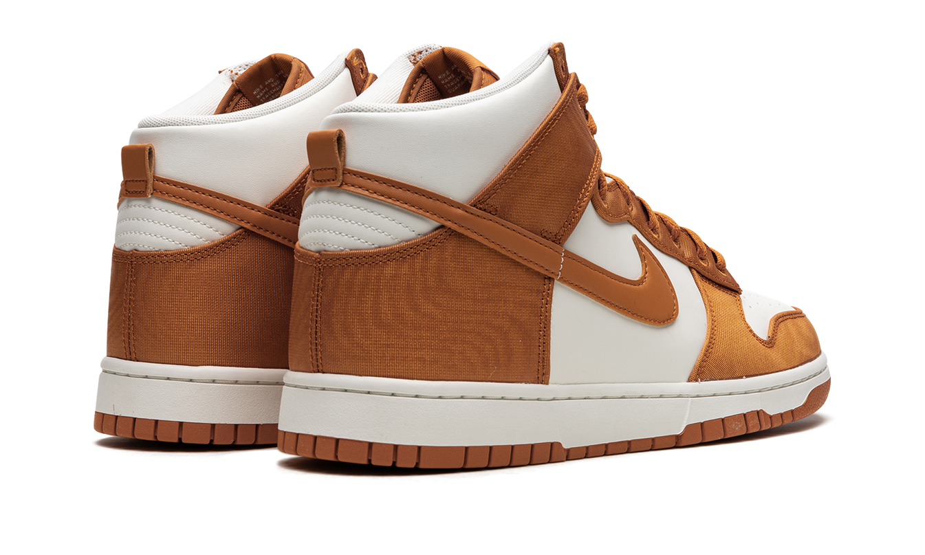 Nike Dunk High "Monarch"