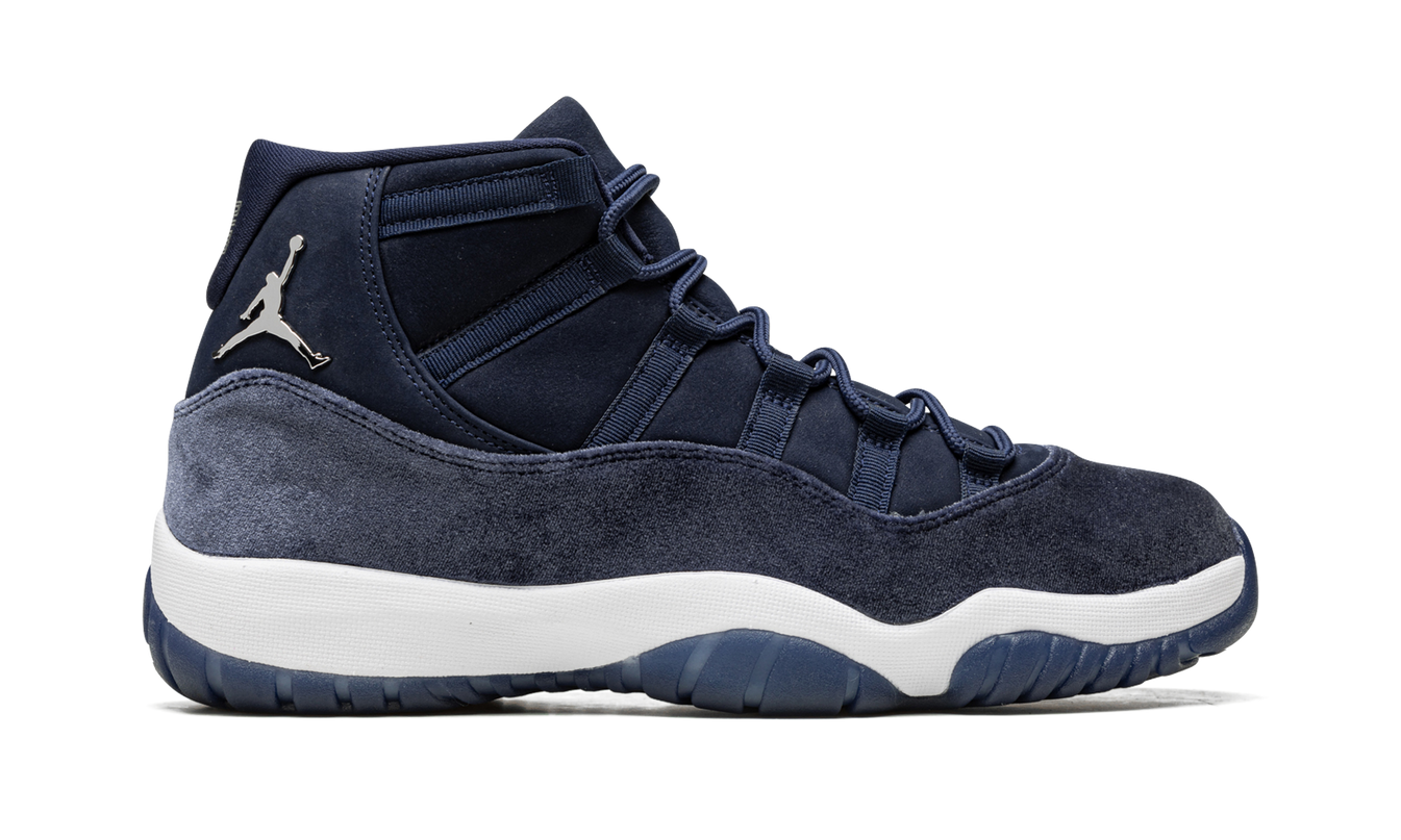 Air Jordan 11 Velvet WMNS "Midnight Navy"