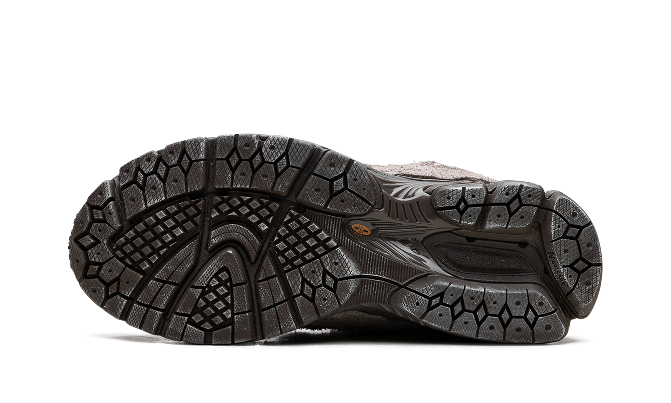 New Balance 2002R "Protection Pack Brown"