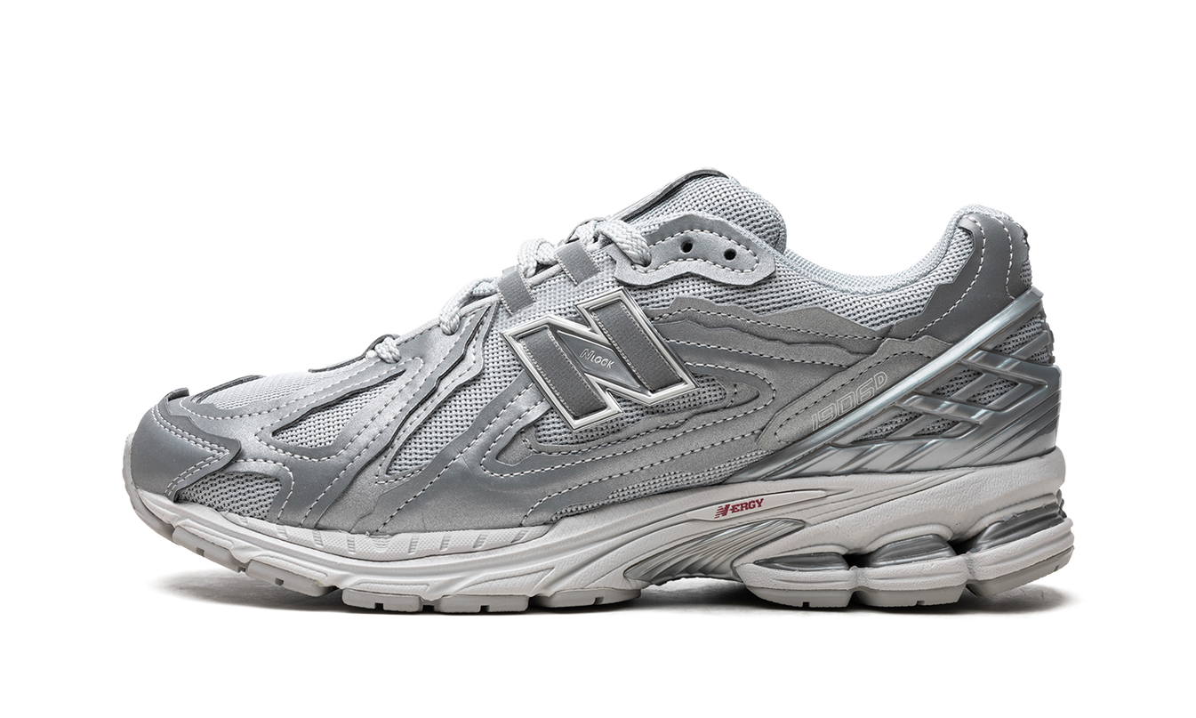 New Balance 1906D "SCHUTZPAKET - SILBERMETALLIC"