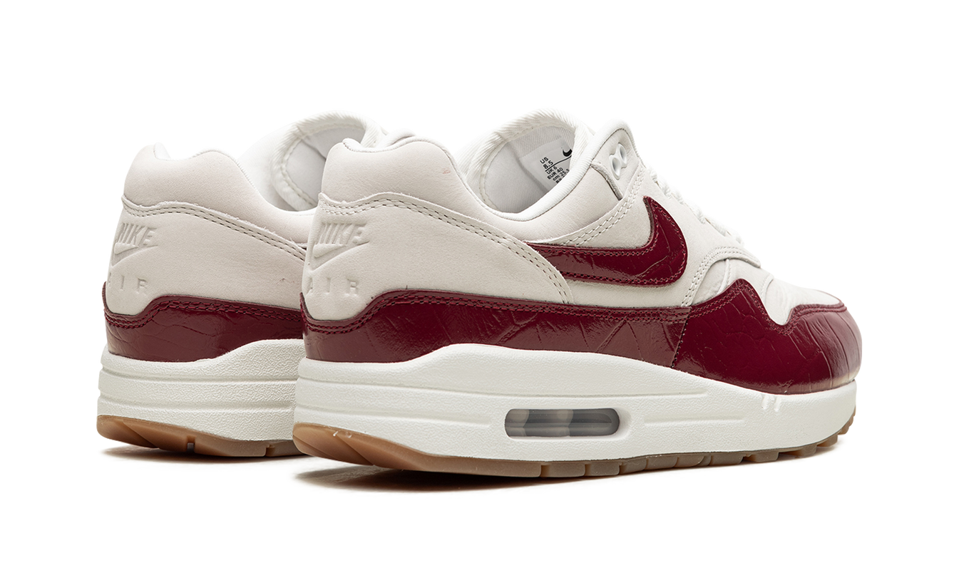 Nike Air Max 1 LX WMNS "Team Red"