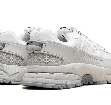 Nike Zoom Vomero Roam WMNS "Summit White"